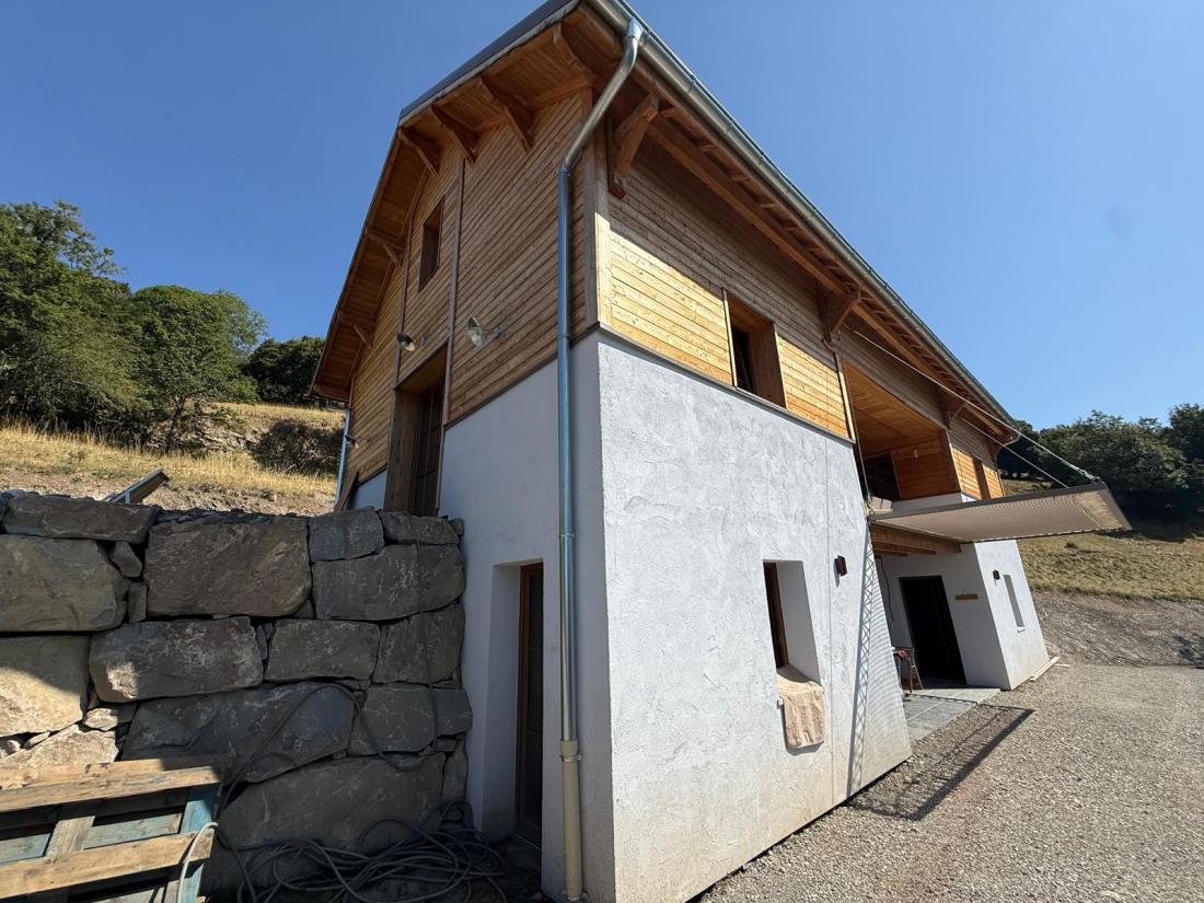 Construction d’un chalet sur les hauteurs du village Saint Jean Saint Nicolas (05)